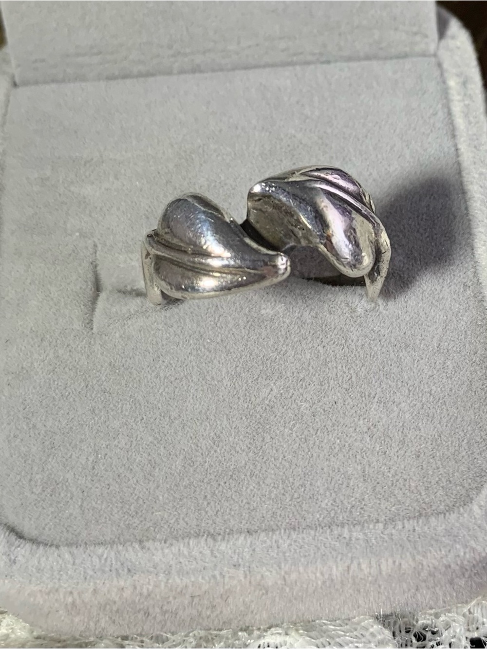 Sterling Silver Vintage double leaf design ring size 7.5